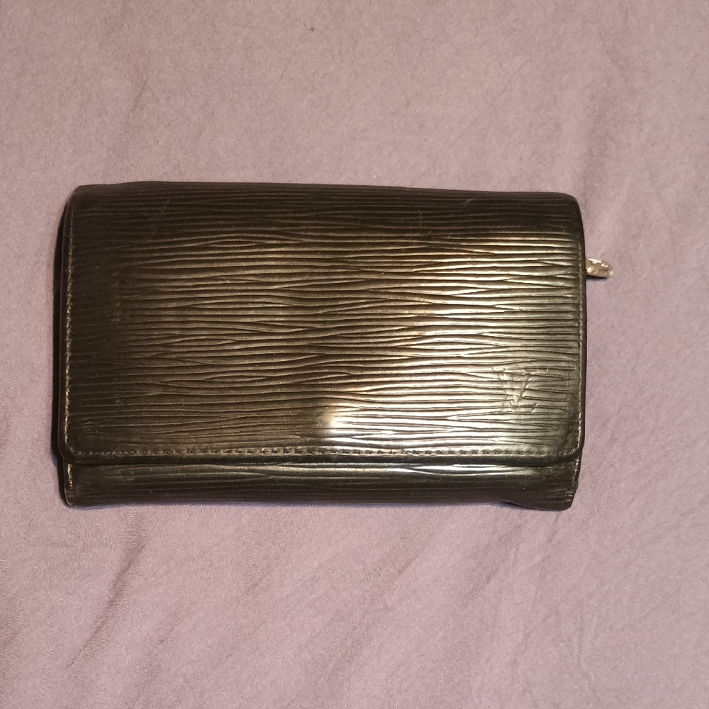 Louis Vuitton Tresor wallet